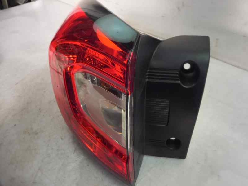 Recambio de piloto trasero izquierdo para renault captur zen referencia OEM IAM 286304167  