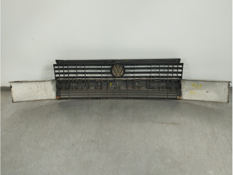 Recambio de rejilla delantera para volkswagen t4 transporter/furgoneta (mod. 1991) caja cerrada economy referencia OEM IAM 70185