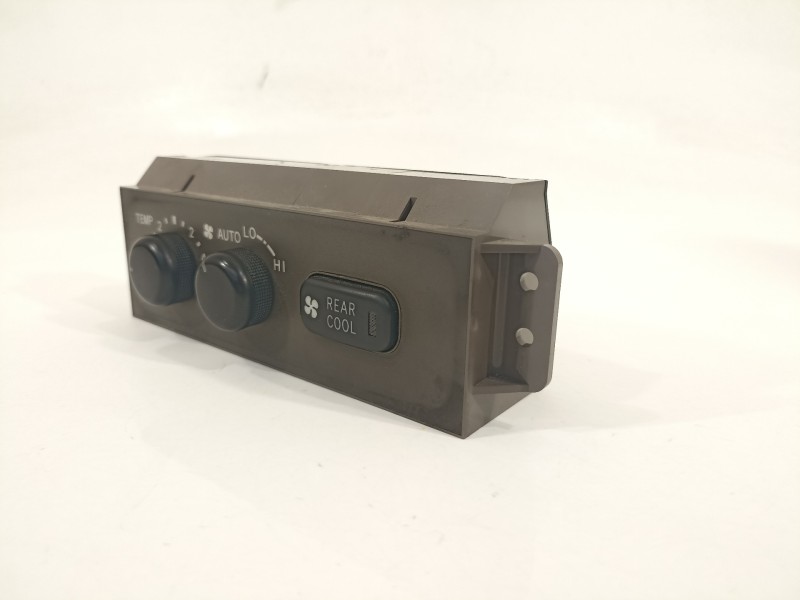 Recambio de mando climatizador para toyota land cruiser (j12) 3.0 d-4d gx referencia OEM IAM 6880720350  