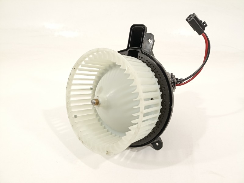 Recambio de ventilador calefaccion para seat arona xperience referencia OEM IAM 2Q1820021  
