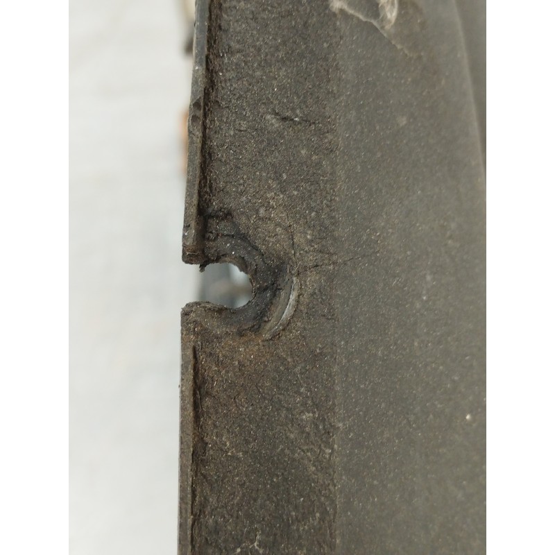 Recambio de rejilla delantera para volkswagen t4 transporter/furgoneta (mod. 1991) caja cerrada economy referencia OEM IAM 70185