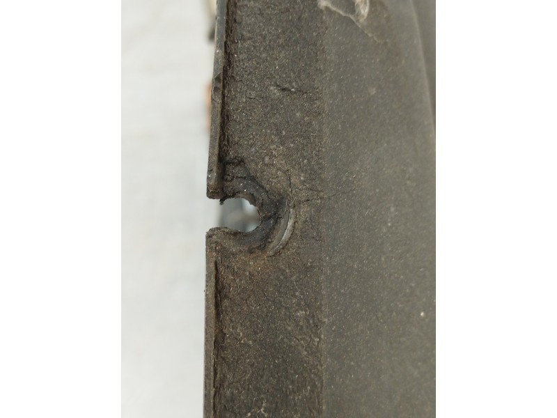 Recambio de rejilla delantera para volkswagen t4 transporter/furgoneta (mod. 1991) caja cerrada economy referencia OEM IAM 70185