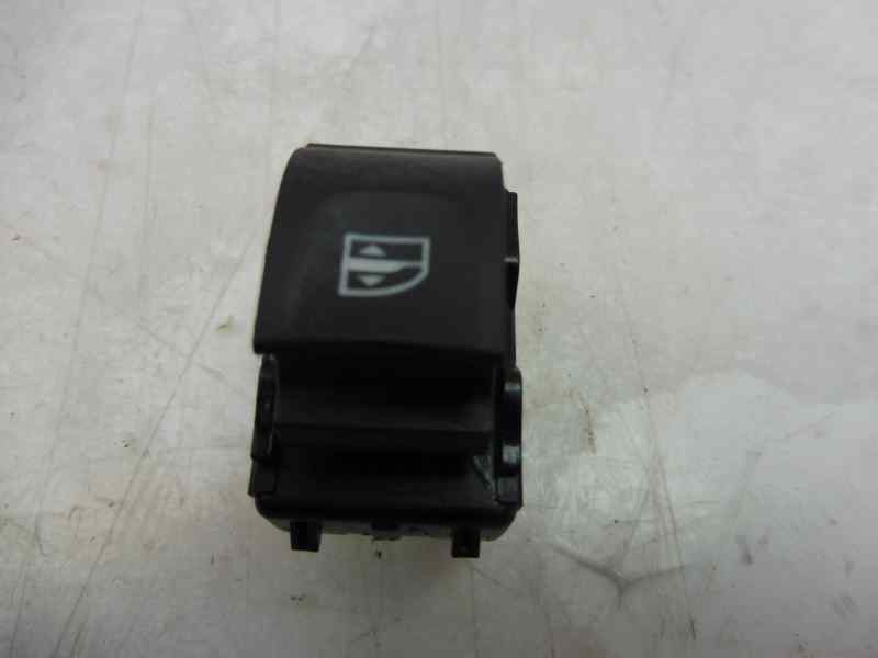Recambio de mando elevalunas delantero derecho para renault captur zen referencia OEM IAM 254218614R  