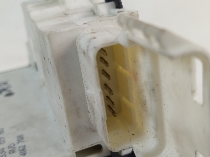 Recambio de cerradura puerta delantera derecha para citroën c4 berlina collection referencia OEM IAM 9683415980  