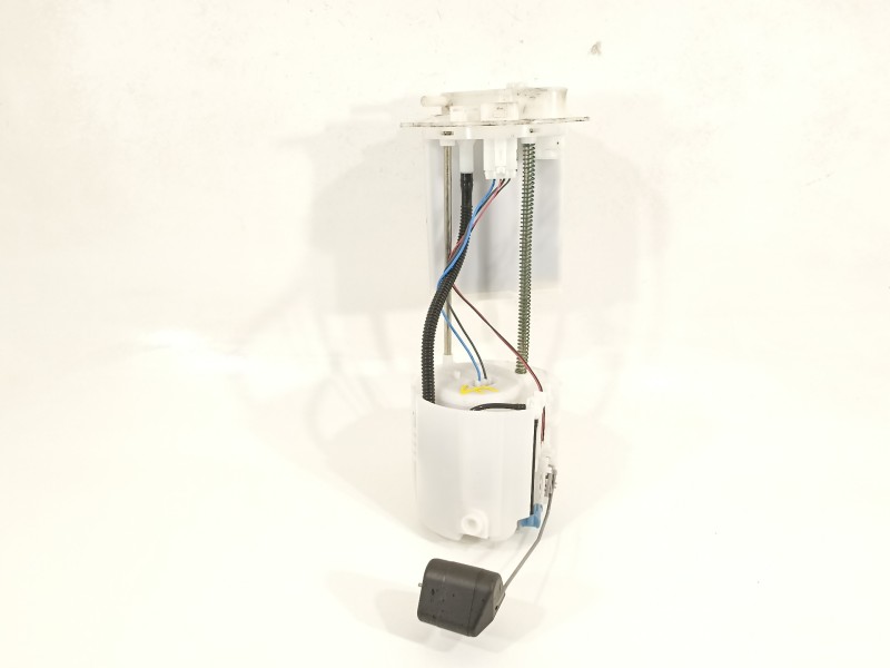 Recambio de bomba combustible para toyota yaris hsd active referencia OEM IAM 777040D090  