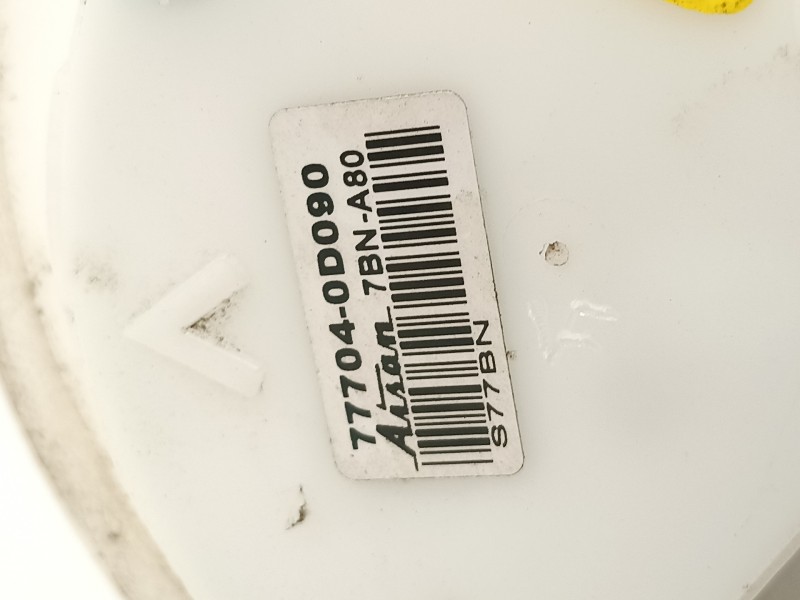 Recambio de bomba combustible para toyota yaris hsd active referencia OEM IAM 777040D090  