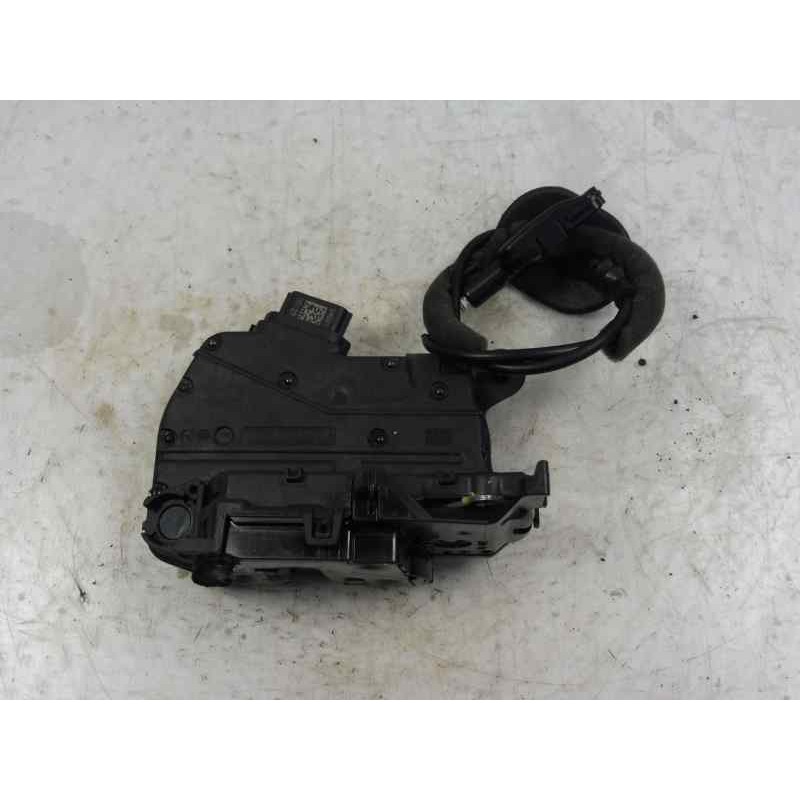 Recambio de cerradura puerta trasera derecha para renault captur zen referencia OEM IAM 805027072R  