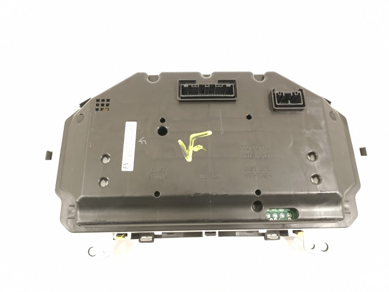 Recambio de cuadro instrumentos para toyota yaris hsd active referencia OEM IAM 83800F5440 MB1575804812 