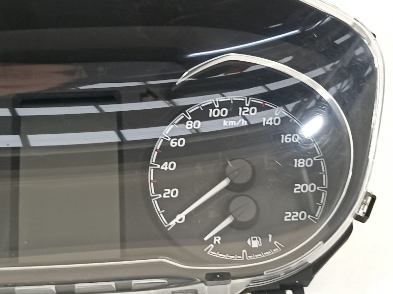 Recambio de cuadro instrumentos para toyota yaris hsd active referencia OEM IAM 83800F5440 MB1575804812 