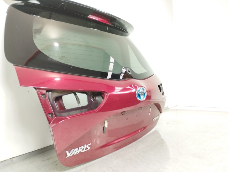 Recambio de porton trasero para toyota yaris hsd active referencia OEM IAM 123  