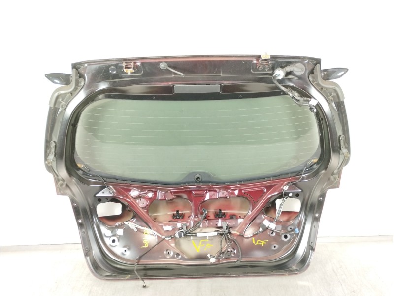 Recambio de porton trasero para toyota yaris hsd active referencia OEM IAM 123  