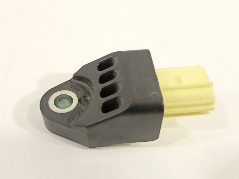 Recambio de sensor para toyota yaris hsd active referencia OEM IAM 8983102140  