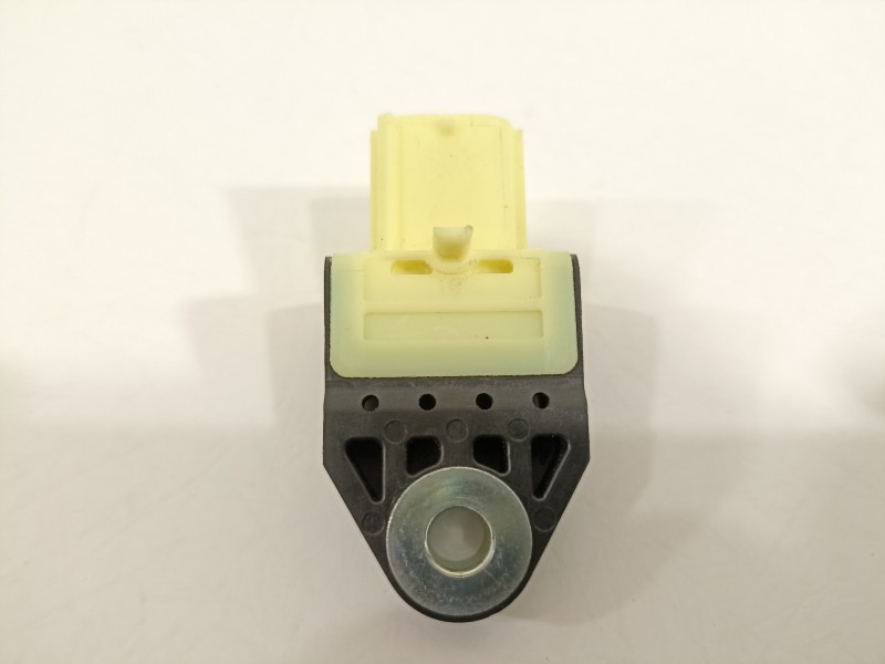 Recambio de sensor para toyota yaris hsd active referencia OEM IAM 8983102140  
