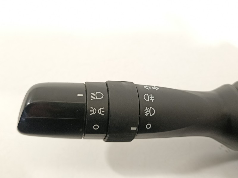 Recambio de mando luces para toyota yaris hsd active referencia OEM IAM 0D30017F938  