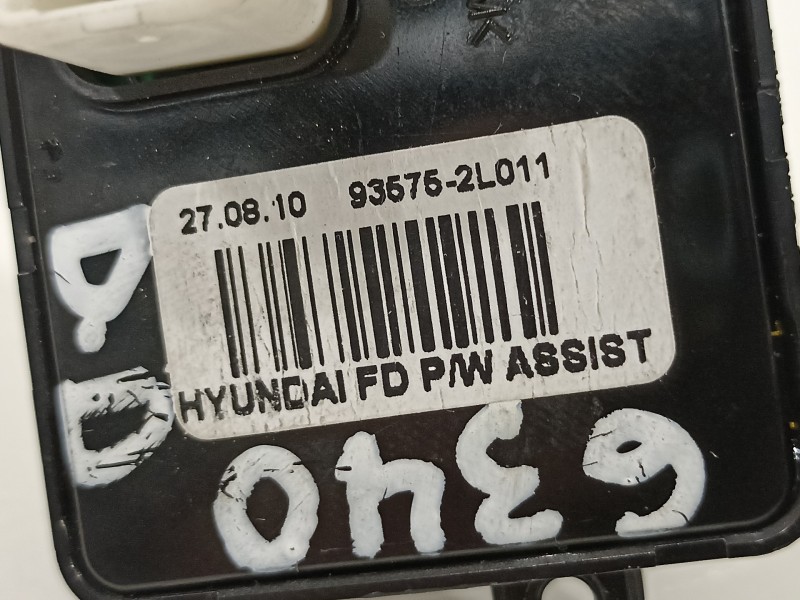 Recambio de mando elevalunas delantero derecho para hyundai i30 classic referencia OEM IAM 935752L011  