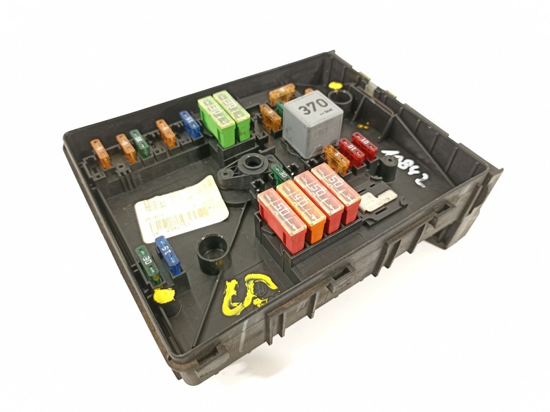 Recambio de caja reles / fusibles para volkswagen jetta (1k2) 2.0 tdi referencia OEM IAM 1K0937125A  