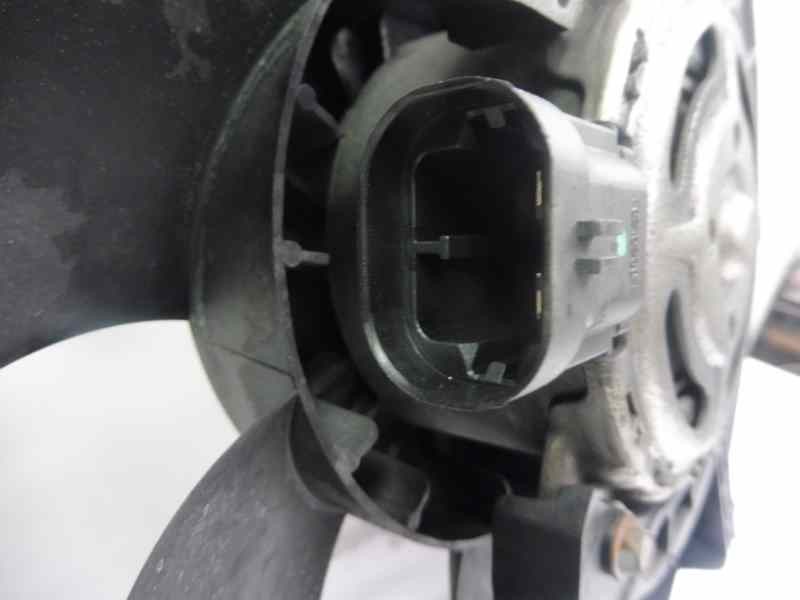 Recambio de electroventilador para peugeot 207 confort referencia OEM IAM 9680102880  