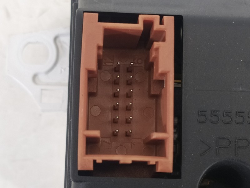 Recambio de pantalla multifuncion para peugeot 308 confort referencia OEM IAM 9666136680  