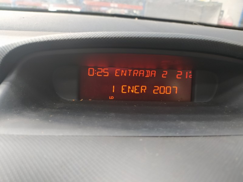 Recambio de pantalla multifuncion para peugeot 308 confort referencia OEM IAM 9666136680  
