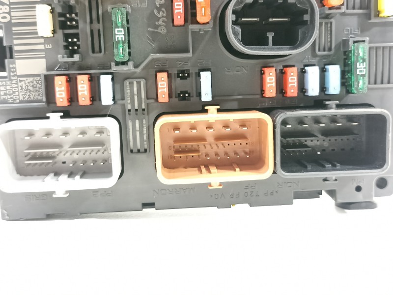 Recambio de caja reles / fusibles para peugeot 207 sw confort referencia OEM IAM 9664055780  