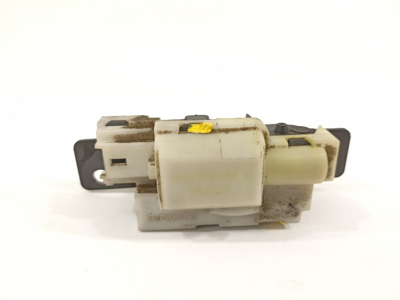 Recambio de cerradura maletero / porton para renault megane ii familiar dynamique confort referencia OEM IAM 8200076240E  