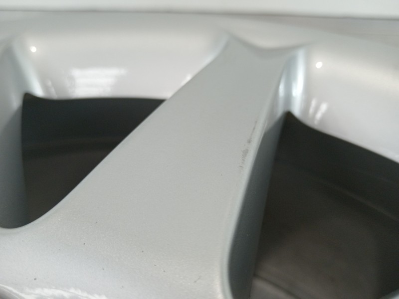 Recambio de llanta para audi a6 avant (4f5) 3.0 tdi quattro referencia OEM IAM 4F0601025  