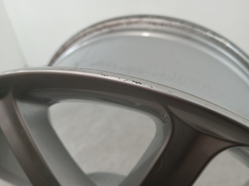 Recambio de llanta para audi a6 avant (4f5) 3.0 tdi quattro referencia OEM IAM 4F0601025  