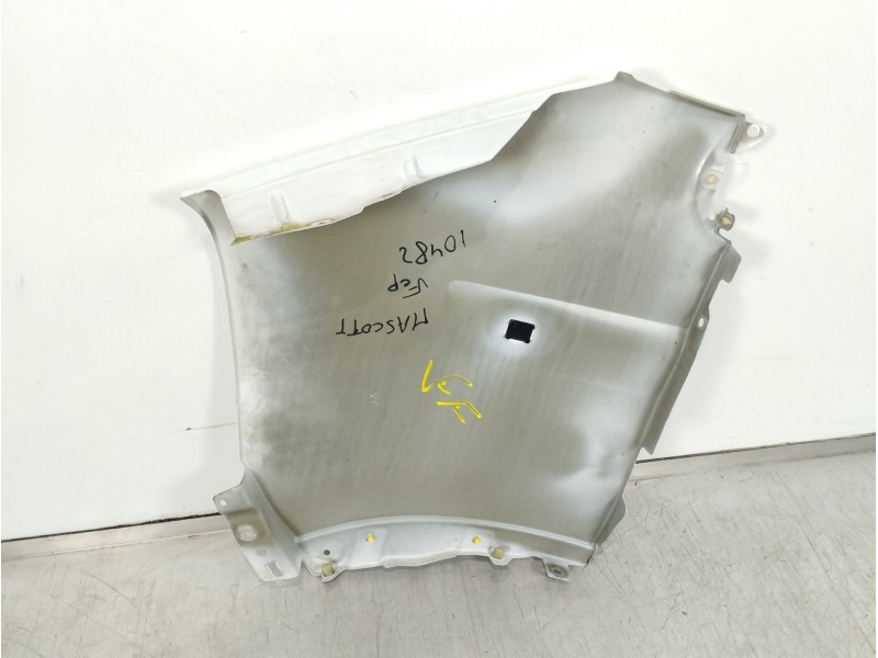 Recambio de aleta delantera izquierda para renault 160.35 (4x2) camion frigorifico referencia OEM IAM MASCOTT  