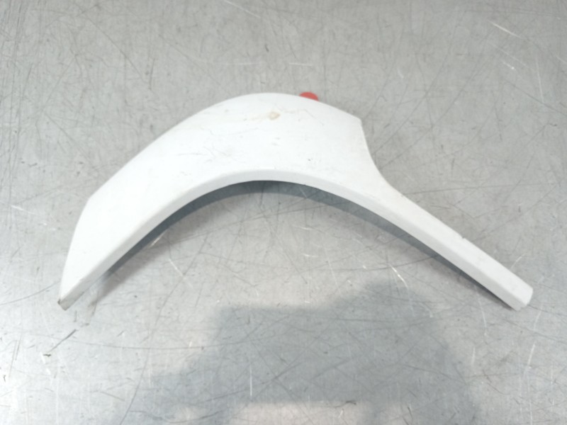Recambio de moldura para renault twizy cargo referencia OEM IAM 768G80977R 768G88080R 768G84363R