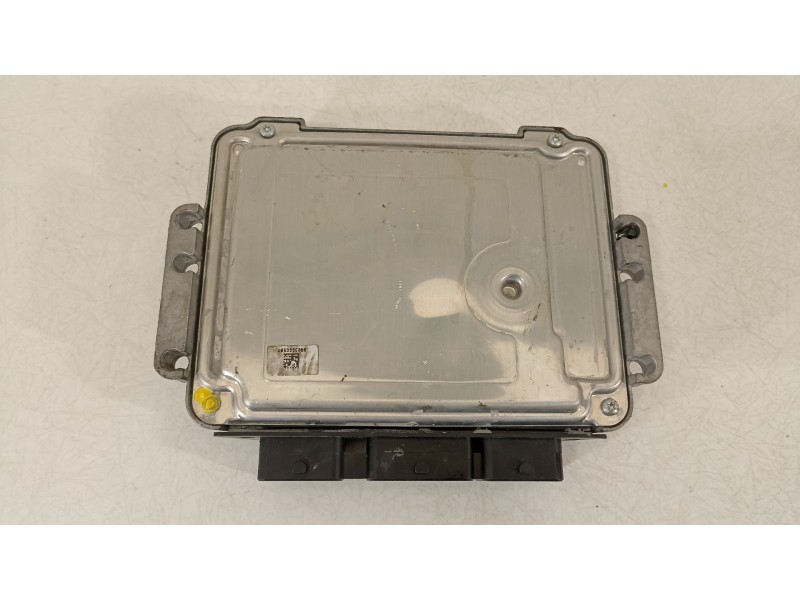 Recambio de centralita motor uce para ford focus lim. (cb4) titanium referencia OEM IAM 8M5112A650XE 0281015242 