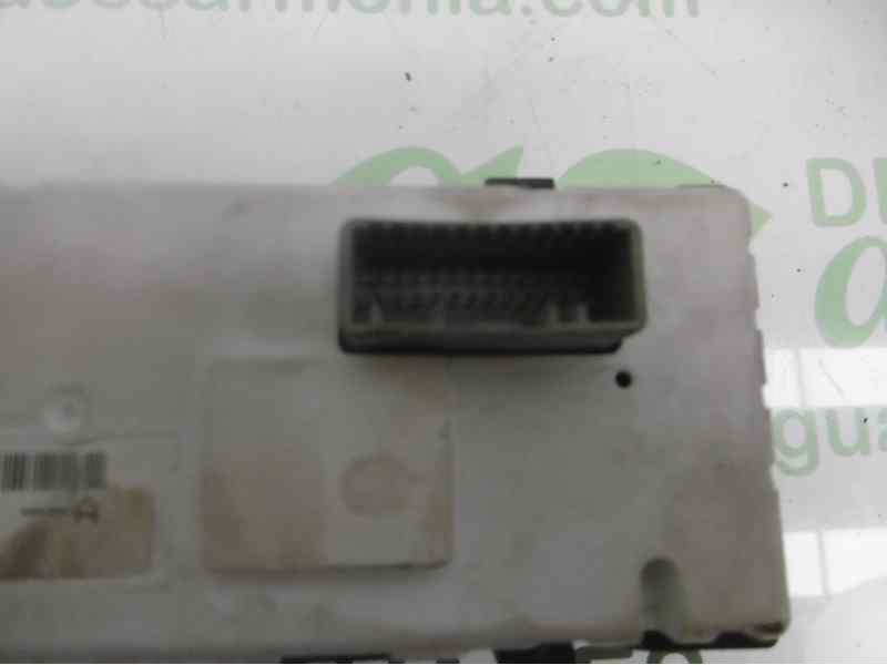 Recambio de pantalla multifuncion para renault megane iii berlina 5 p dynamique referencia OEM IAM 290340011R  