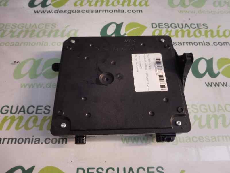 Recambio de caja reles / fusibles para renault megane iii berlina 5 p dynamique referencia OEM IAM 284B10485R  