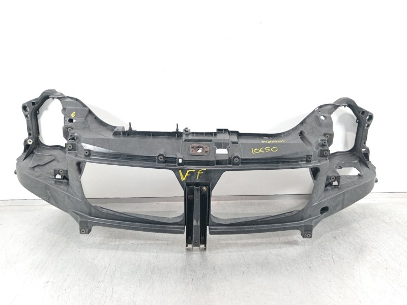 Recambio de panel frontal para renault 160.35 (4x2) camion frigorifico referencia OEM IAM 8200202909  