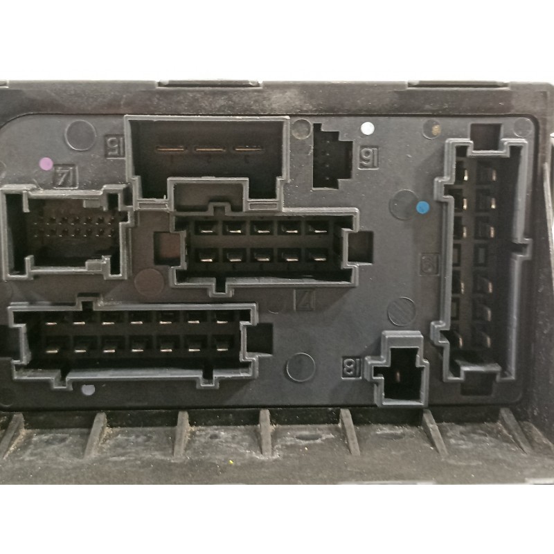 Recambio de caja reles / fusibles para mercedes-benz clase e (w211) berlina e 320 cdi 4-matic (211.089) referencia OEM IAM 21154