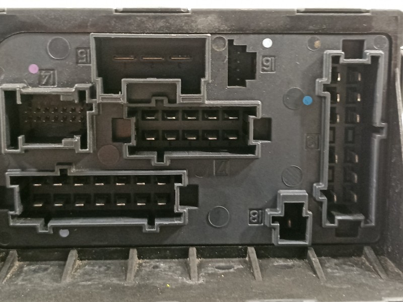 Recambio de caja reles / fusibles para mercedes-benz clase e (w211) berlina e 320 cdi 4-matic (211.089) referencia OEM IAM 21154