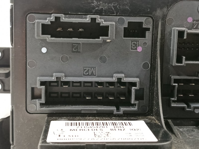 Recambio de caja reles / fusibles para mercedes-benz clase e (w211) berlina e 320 cdi 4-matic (211.089) referencia OEM IAM 21154
