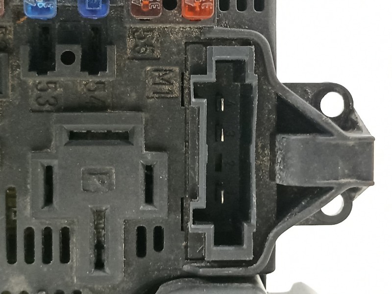 Recambio de caja reles / fusibles para mercedes-benz clase e (w211) berlina e 320 cdi 4-matic (211.089) referencia OEM IAM 21154