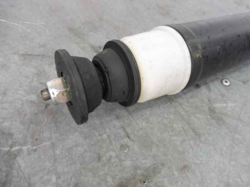 Recambio de amortiguador trasero izquierdo para renault clio iv dynamique referencia OEM IAM   