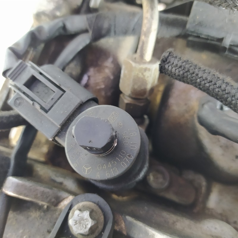 Recambio de inyector para mercedes-benz clase s (w220) berlina 320 cdi (220.026) referencia OEM IAM A6130700187 0445110035 