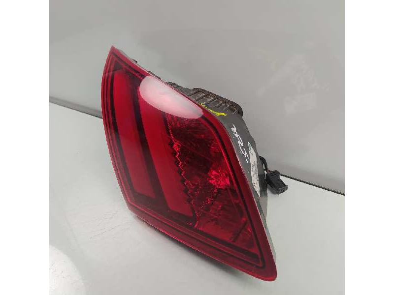 Recambio de piloto trasero izquierdo en porton para peugeot 308 active referencia OEM IAM 9677818380 81260101 