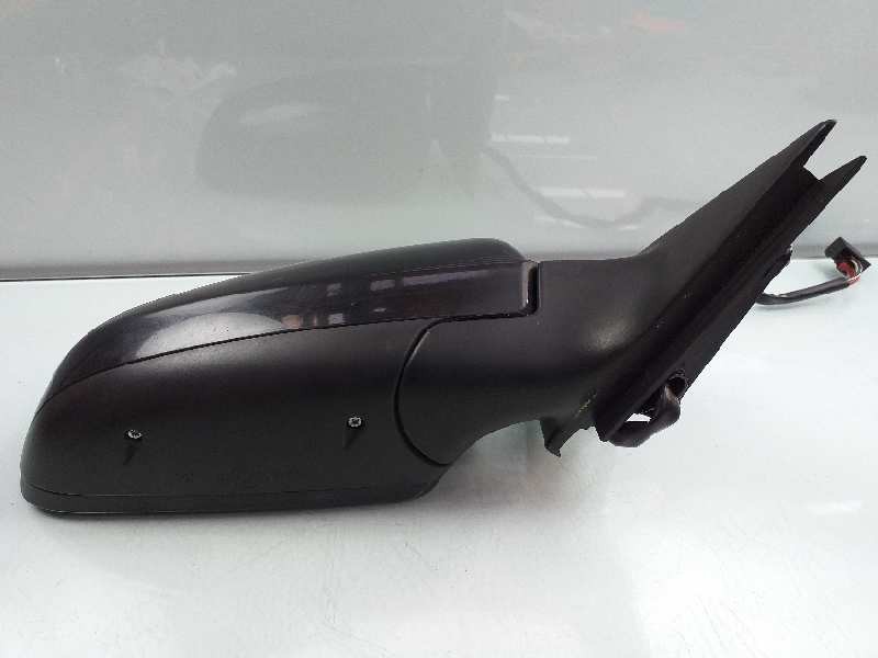 Recambio de retrovisor derecho para audi a3 (8p) referencia OEM IAM   