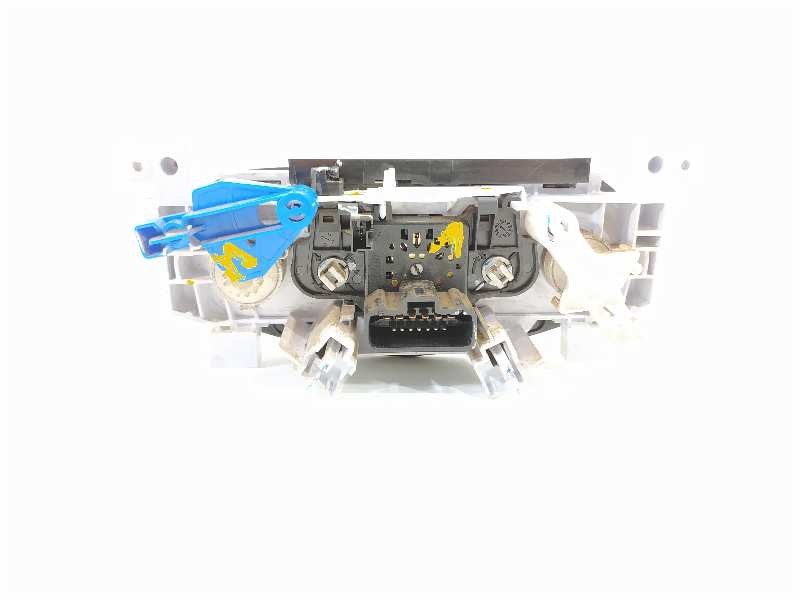 Recambio de mando calefaccion / aire acondicionado para dacia duster laureate 4x4 referencia OEM IAM N109211S  