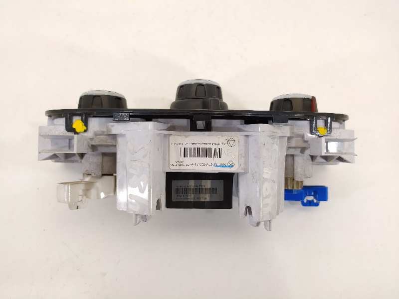 Recambio de mando calefaccion / aire acondicionado para dacia duster laureate 4x4 referencia OEM IAM N109211S  
