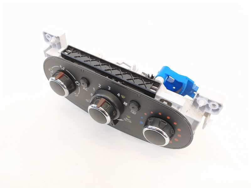 Recambio de mando calefaccion / aire acondicionado para dacia duster laureate 4x4 referencia OEM IAM N109211S  