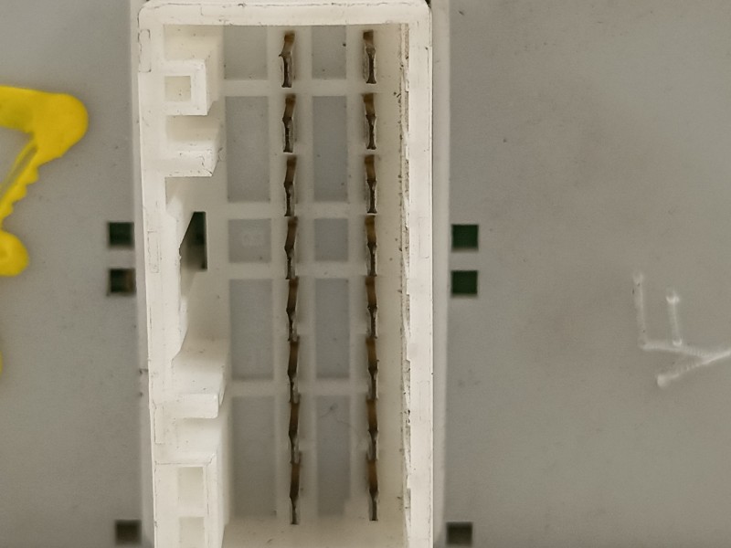 Recambio de mando elevalunas delantero izquierdo para kia cerato referencia OEM IAM 935702F460D8  