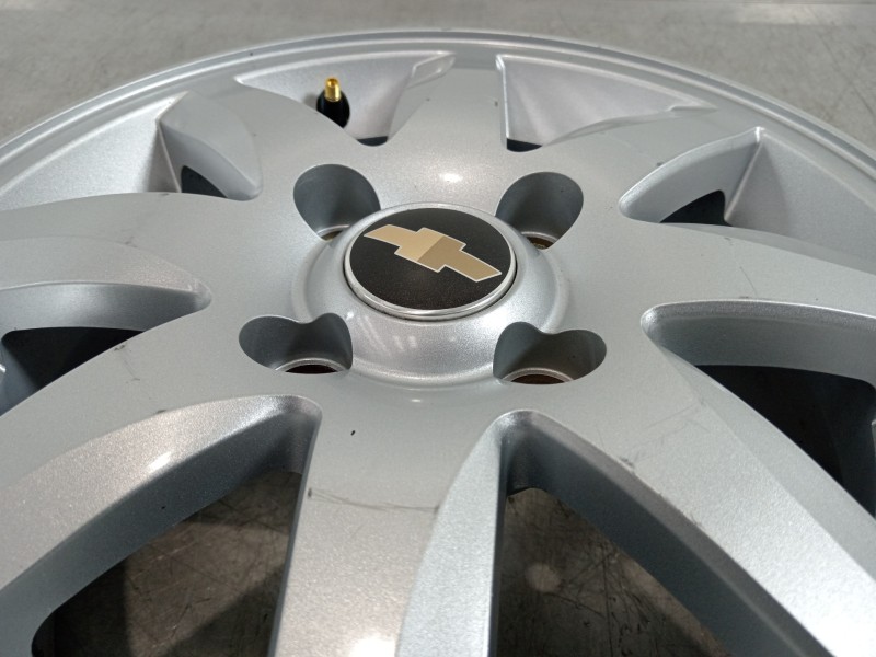 Recambio de llanta para chevrolet nubira berlina se referencia OEM IAM DAC  