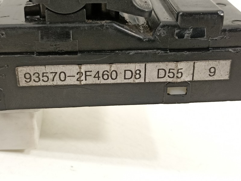 Recambio de mando elevalunas delantero izquierdo para kia cerato referencia OEM IAM 935702F460D8  