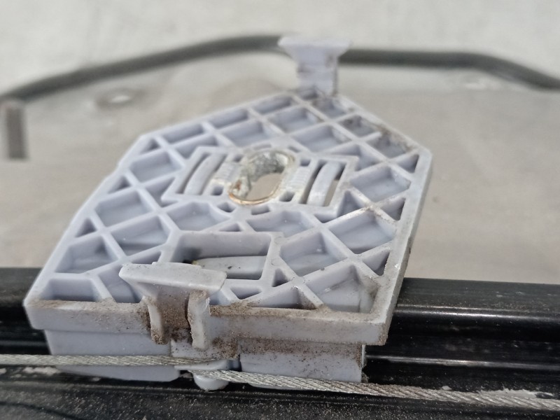 Recambio de elevalunas trasero derecho para audi a8 (4e2) 3.0 tdi quattro referencia OEM IAM 4E0839850 4E0910802 