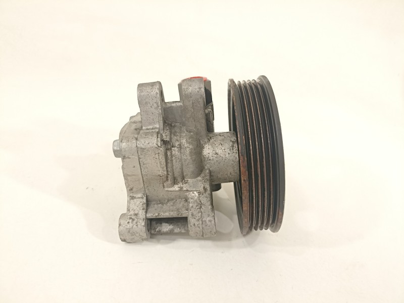 Recambio de bomba direccion para kia cerato referencia OEM IAM 65181  