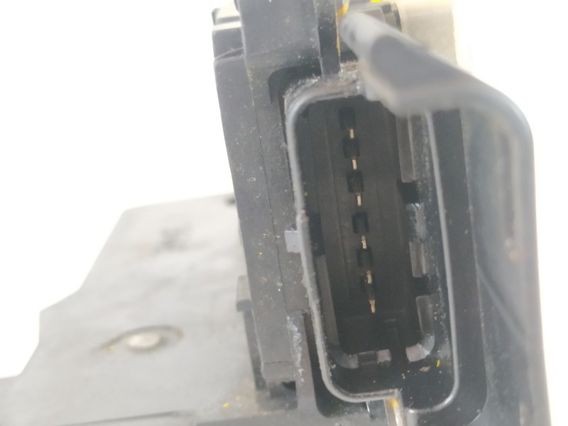 Recambio de cerradura puerta delantera derecha para peugeot 207 xs pack referencia OEM IAM 24099816  